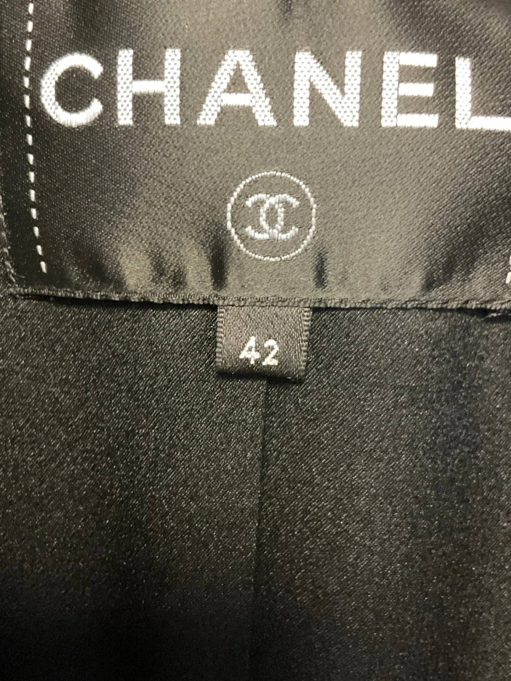 CHANEL red blue